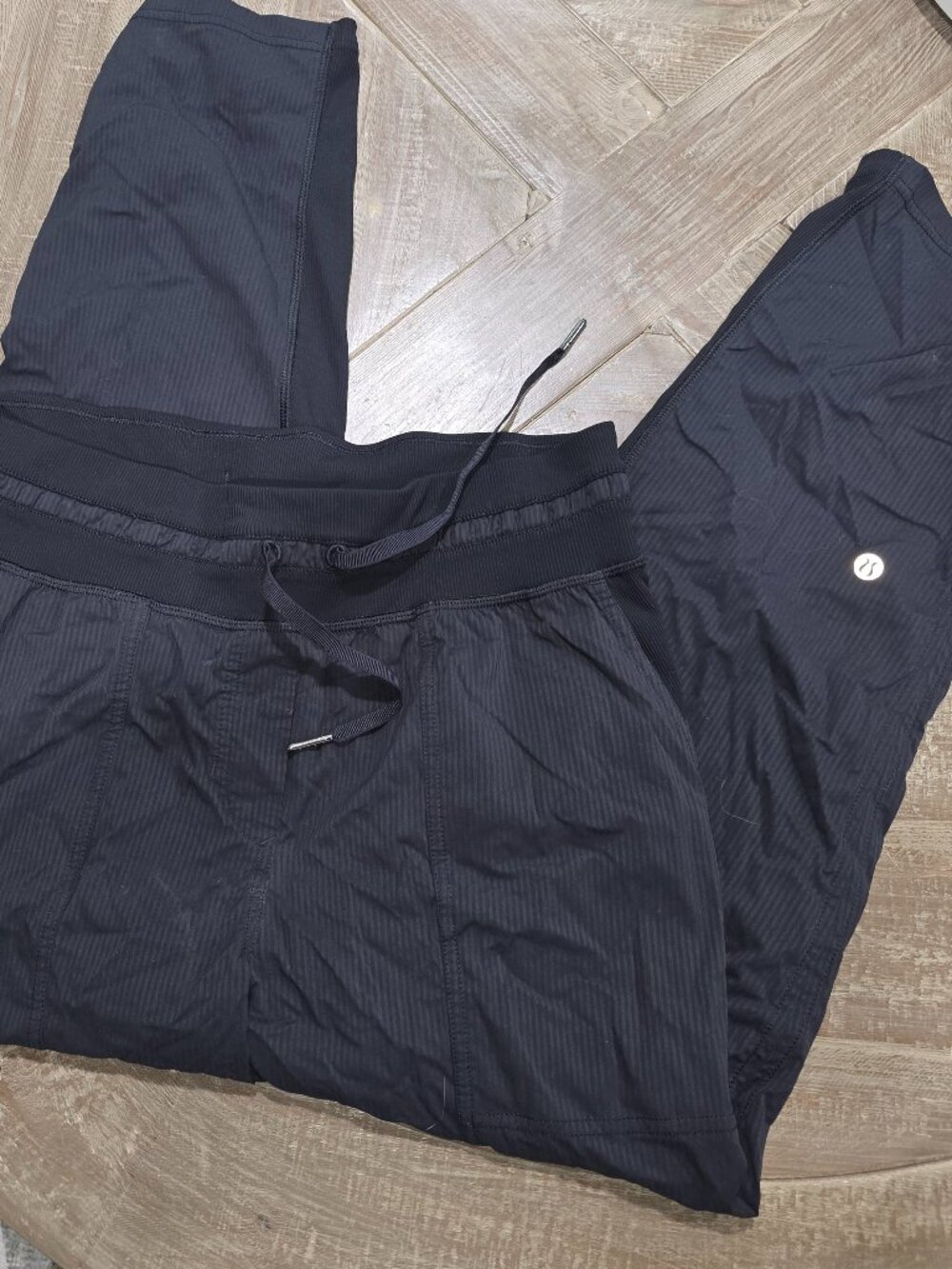 Lululemon Black Dance Studio Ankle Pants Sz 8